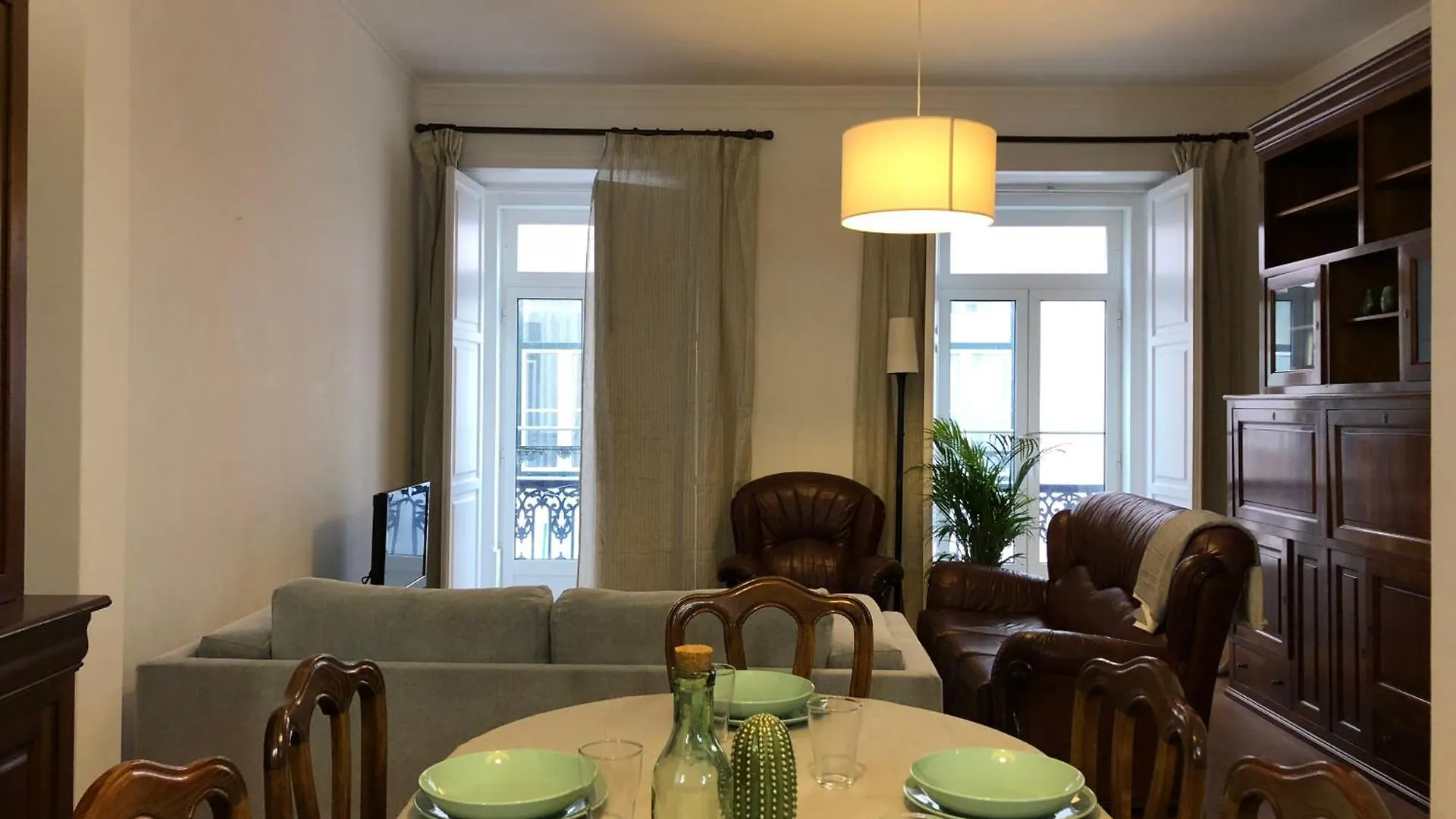 Charming 2 Bedroom Apartment - Bairro Alto, Principe Real Lisbon